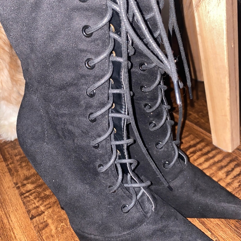 Heeled boots